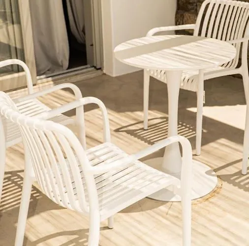 Ήσυχο Κυκλαδίτικο Δωμάτιο Total White N2 Apartment *